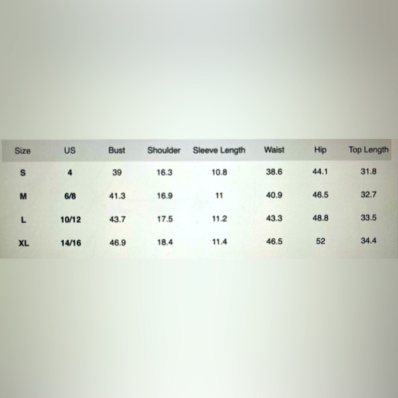 Pocketed Printed Half Sleeve Romper - Picture 11 of 11